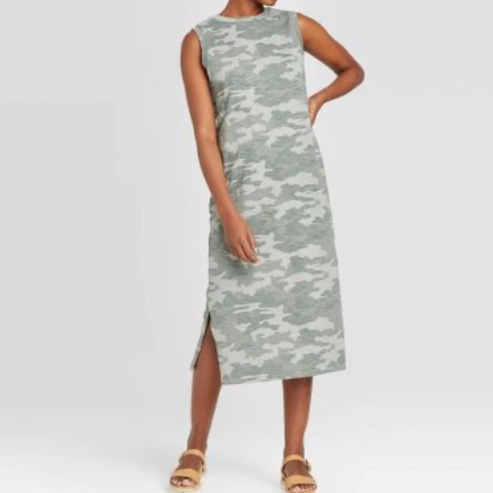 Women's Sleeveless Camo Dress - Universal Thread™
